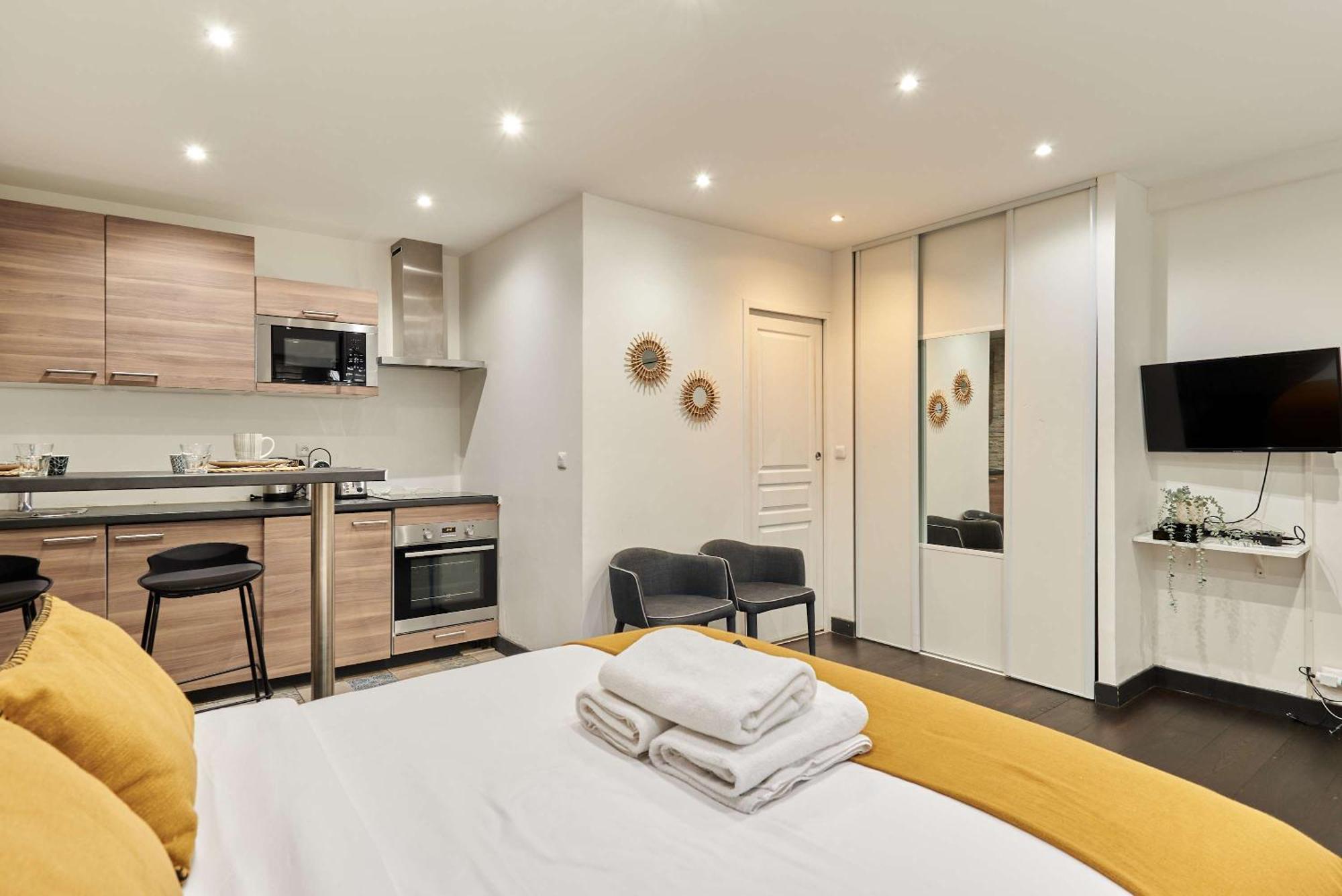 Studio Le Marais By Studio Prestige Париж Екстериор снимка